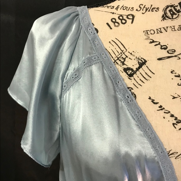 BCBGMaxarzia Pale Blue Silk Empire Waist Blouse Sm - Picture 5 of 8